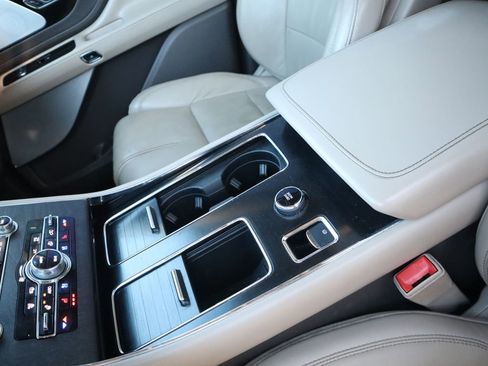 Used 2020 Lincoln Aviator Reserve w/ Equipment Group 202A image 23