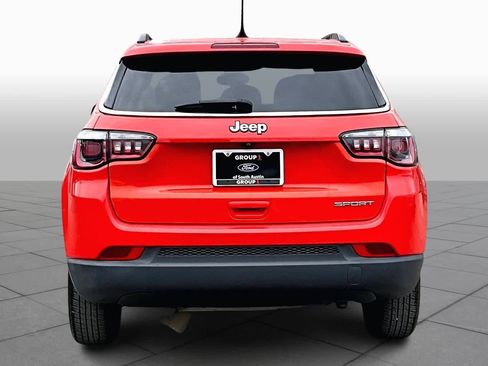 Used 2020 Jeep Compass Sport image 4