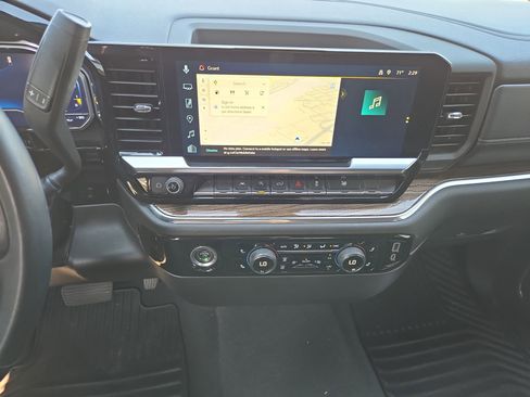 Used 2023 Chevrolet Silverado 1500 LT image 23