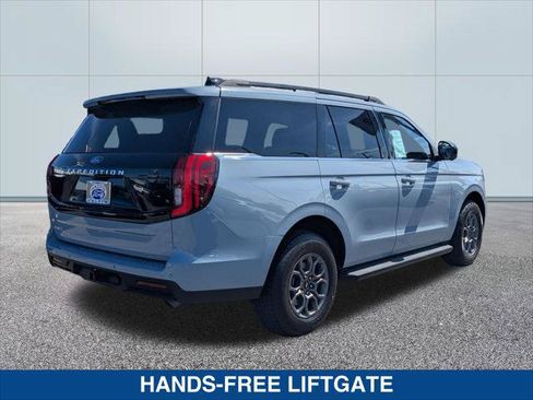 Certified 2025 Ford Expedition Active RWD image 5