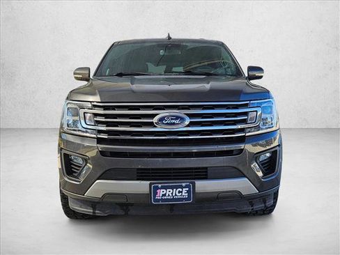 Used 2021 Ford Expedition XLT image 2