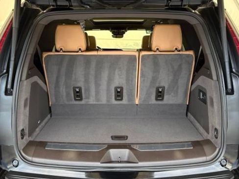 Used 2023 Cadillac Escalade Sport w/ LPO, ONYX Package AWD/4WD image 4