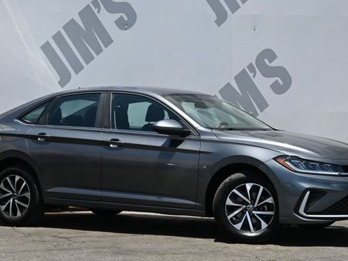 Used 2025 Volkswagen Jetta S FWD image 3