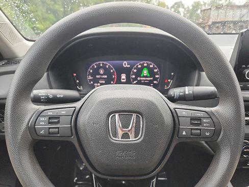 Used 2024 Honda Accord EX image 19