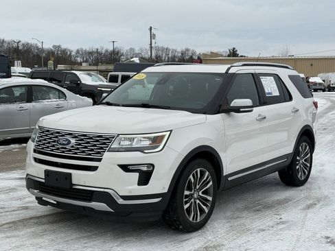 Used 2018 Ford Explorer Platinum image 3