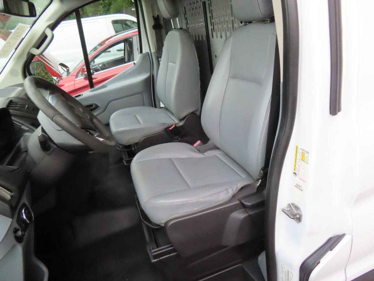 Used 2019 Ford Transit 250 130 Low Roof RWD image 13