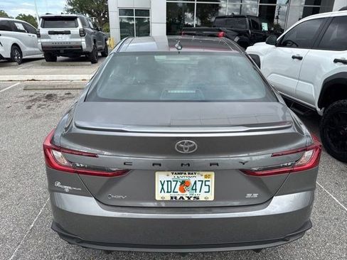 Used 2025 Toyota Camry SE FWD image 7