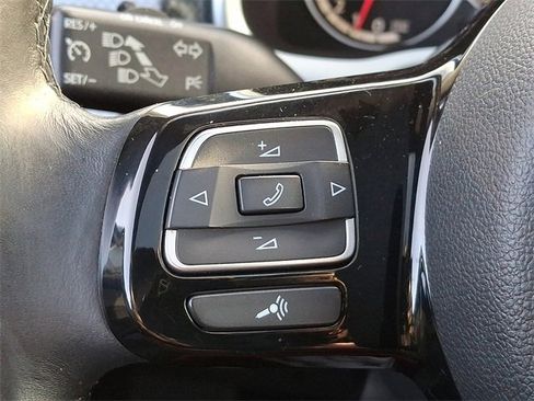 Used 2013 Volkswagen Beetle 2.0T image 19