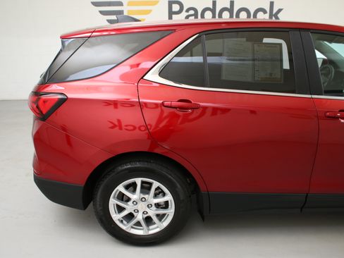 Certified 2024 Chevrolet Equinox LT FWD image 9