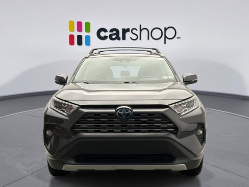 Used 2020 Toyota RAV4 Limited image 8