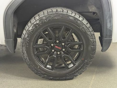 Used 2024 GMC Sierra 1500 Elevation w/ LPO, Elevation Black Package AWD/4WD image 12