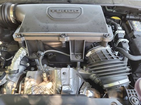 Used 2023 Jeep Compass Latitude w/ Sun and Sound Group AWD/4WD image 29