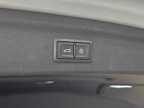 Used 2022 Audi Q3 2.0T Premium Plus AWD/4WD image 17
