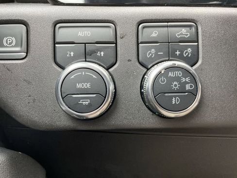 Used 2025 GMC Sierra 1500 SLT image 23