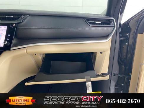 New 2026 Jeep Grand Cherokee L Limited AWD/4WD image 30