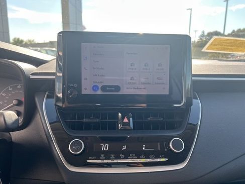 Used 2023 Toyota Corolla LE image 27