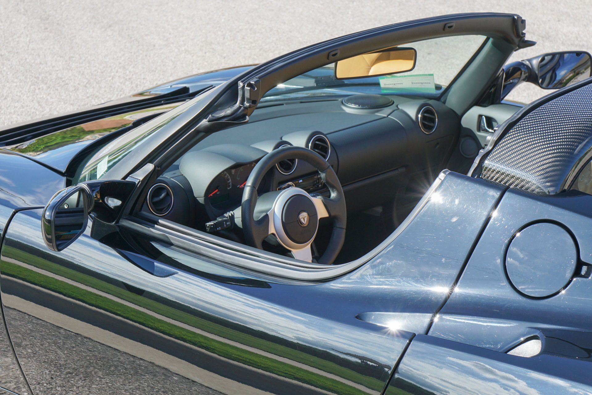 Used 2010 Tesla Roadster RWD image 14