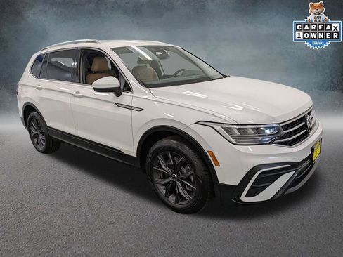 Used 2022 Volkswagen Tiguan SE AWD/4WD image 3