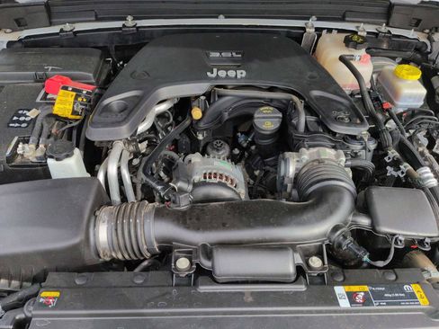 Used 2021 Jeep Wrangler Sport w/ Cold Weather Group image 15