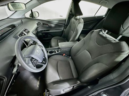 Used 2021 Toyota Prius LE w/ Carpet Mat Package (TMS) AWD/4WD image 13