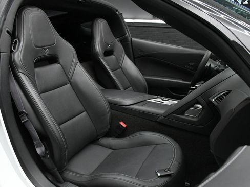 Used 2016 Chevrolet Corvette Stingray Coupe w/ 2LT Preferred Equipment Group image 33