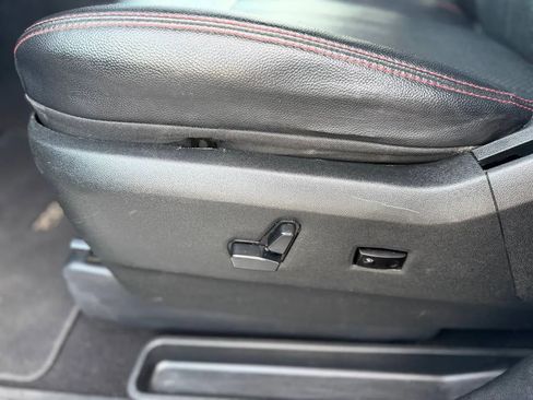 Used 2017 Dodge Grand Caravan GT image 46