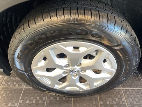 Used 2024 Subaru Forester AWD/4WD image 5