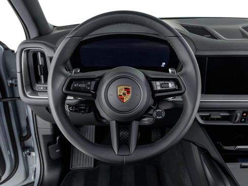 Used 2024 Porsche Cayenne image 15