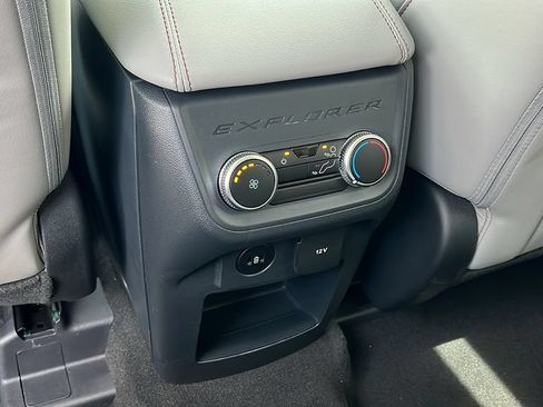 New 2026 Ford Explorer Active w/ Active Comfort Package RWD image 10