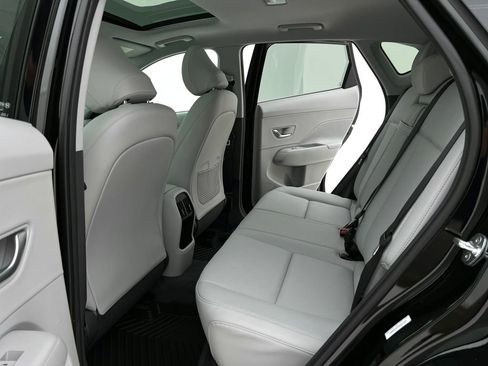 Used 2025 Hyundai Kona Limited image 20