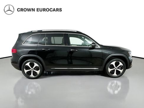 Used 2025 Mercedes-Benz GLB 250 4MATIC image 4