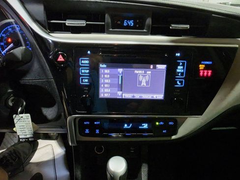 Used 2019 Toyota Corolla LE FWD image 35