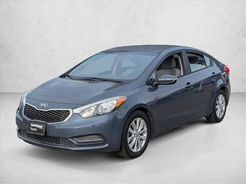 Used 2015 Kia Forte LX w/ Popular Package image 2