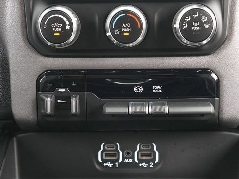 Used 2021 RAM 2500 Big Horn w/ Level 1 Equipment Group AWD/4WD image 22