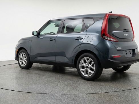Used 2025 Kia Soul LX w/ LX Technology Package image 6