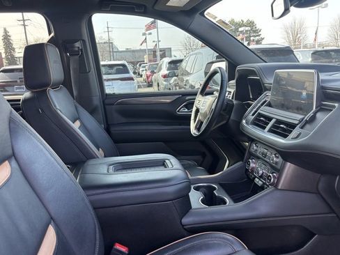 Used 2024 GMC Yukon XL AT4 w/ AT4 Premium Plus Package image 14