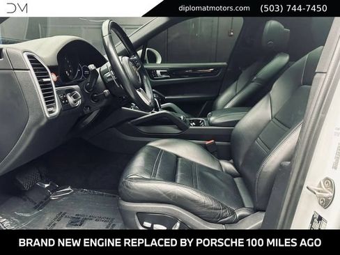 Used 2020 Porsche Cayenne AWD/4WD image 22