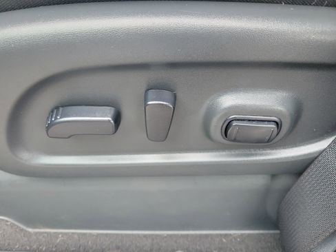 Used 2021 Nissan Titan SV w/ SV Convenience Package image 20