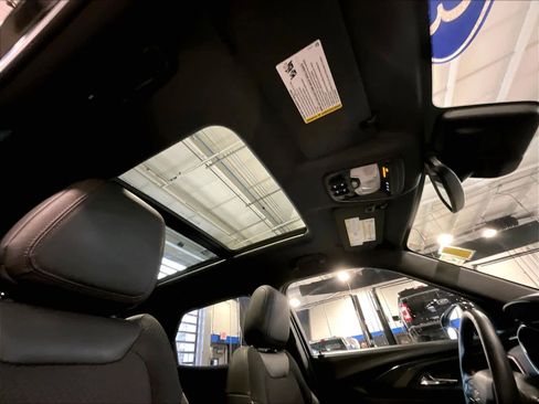 Used 2023 Chevrolet TrailBlazer RS w/ Sun and Liftgate Package image 23