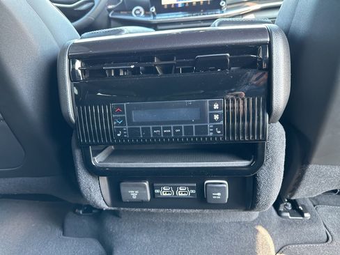 New 2024 Jeep Wagoneer 4WD w/ Convenience Group I image 19