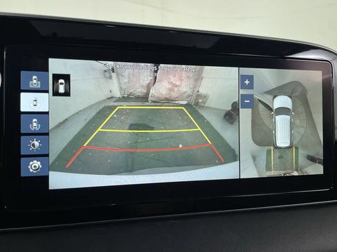 Used 2021 Hyundai Palisade Calligraphy image 16