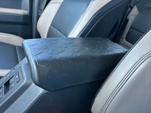 Used 2023 Ford Bronco Wildtrak AWD/4WD image 35