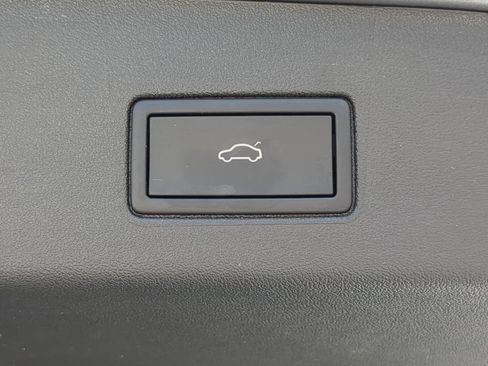 Used 2023 Volkswagen ID.4 Pro S RWD image 10