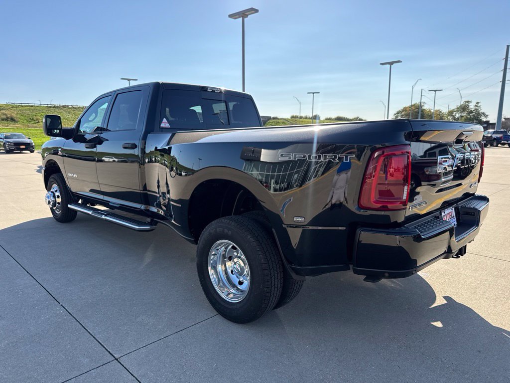 New 2027 RAM 3500 Big Horn AWD/4WD image 23