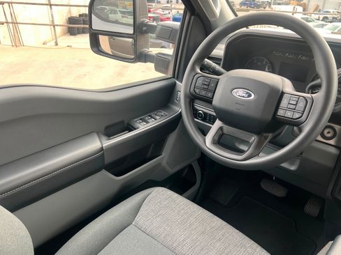 Used 2025 Ford F350 XLT image 11