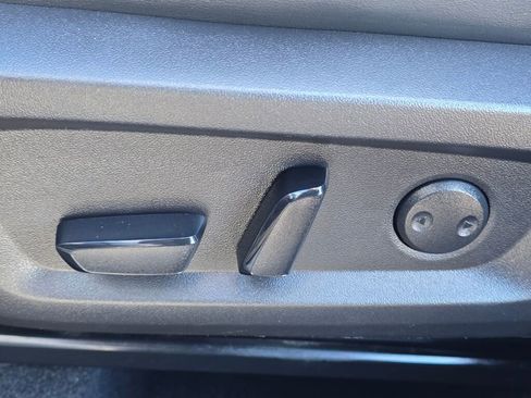 Used 2022 Mitsubishi Outlander SE image 27