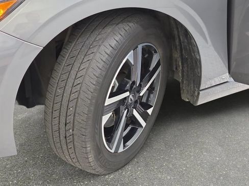 Used 2024 Nissan Sentra SV FWD image 31