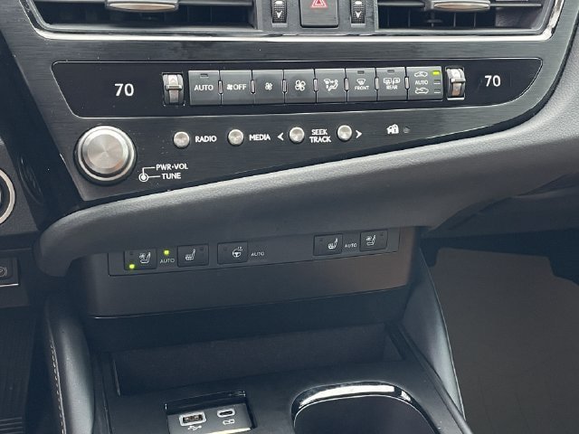 Used 2025 Lexus ES 350 w/ Premium Package FWD image 18