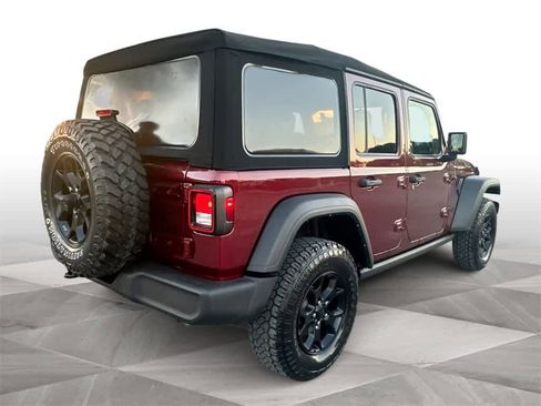 Used 2022 Jeep Wrangler Unlimited Willys image 8
