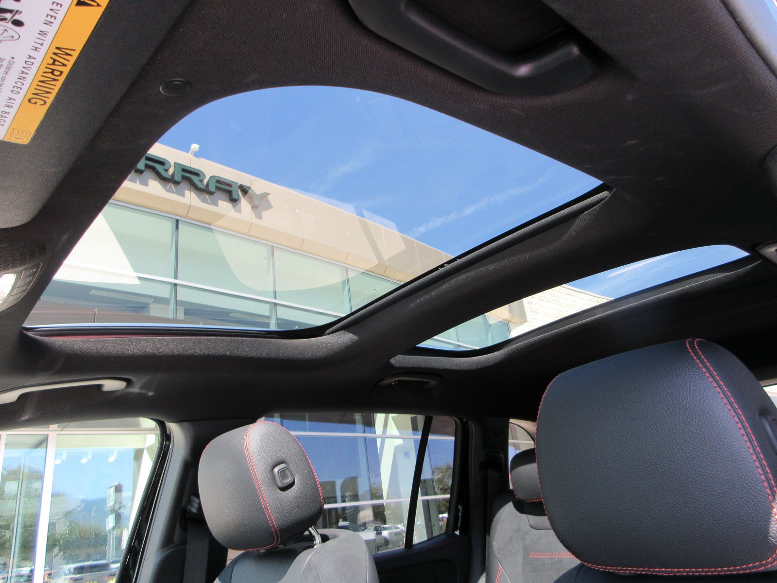 Used 2022 Mercedes-Benz GLB 250 4MATIC image 18